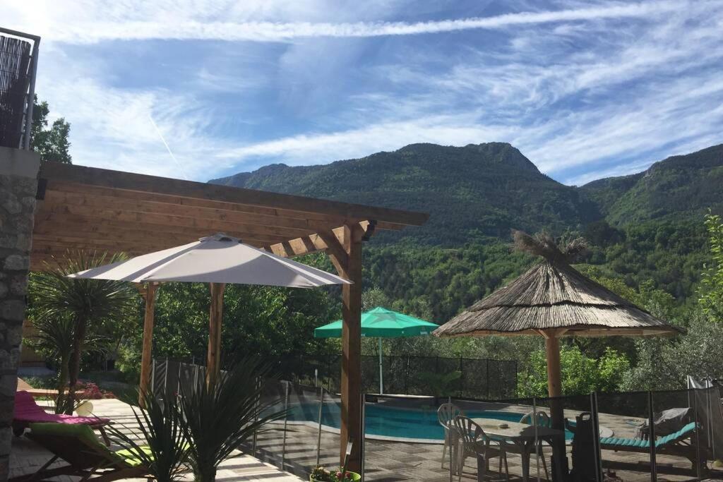 2p Au Coeur Des Montagnes Avec Piscine Chauffee Puget-Theniers